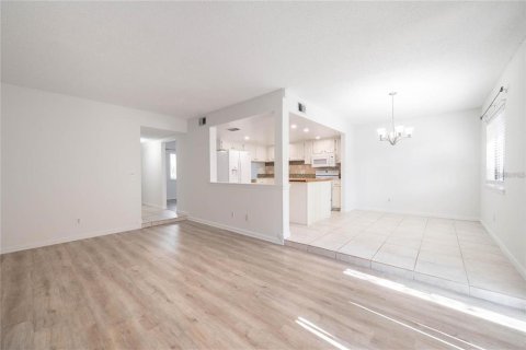 Adosado en alquiler en Altamonte Springs, Florida, 3 dormitorios, 150.5 m2 № 1833537 - foto 4