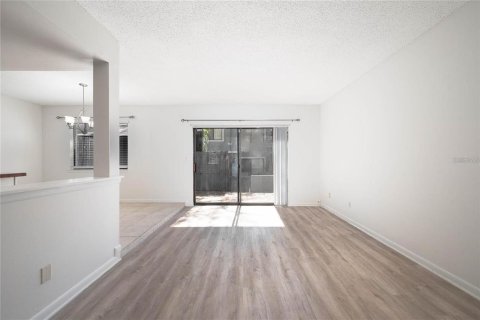 Adosado en alquiler en Altamonte Springs, Florida, 3 dormitorios, 150.5 m2 № 1833537 - foto 3