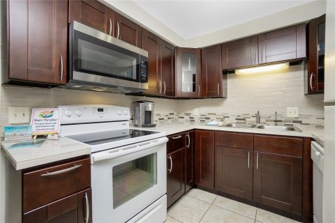 Villa ou maison à louer à Englewood, Floride: 2 chambres, 97.55 m2 № 1442392 - photo 12