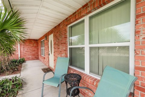 Villa ou maison à louer à Englewood, Floride: 2 chambres, 97.55 m2 № 1442392 - photo 2