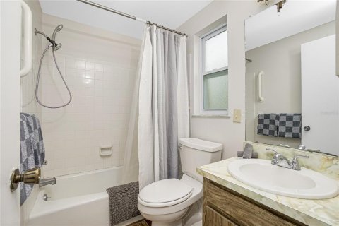 Villa ou maison à louer à Englewood, Floride: 2 chambres, 97.55 m2 № 1442392 - photo 17
