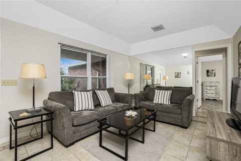 Villa ou maison à louer à Englewood, Floride: 2 chambres, 97.55 m2 № 1442392 - photo 6