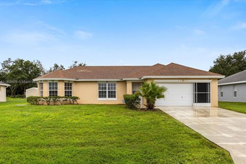 Casa en venta en Port St. Lucie, Florida, 4 dormitorios, 152.73 m2 № 1965317 - foto 1