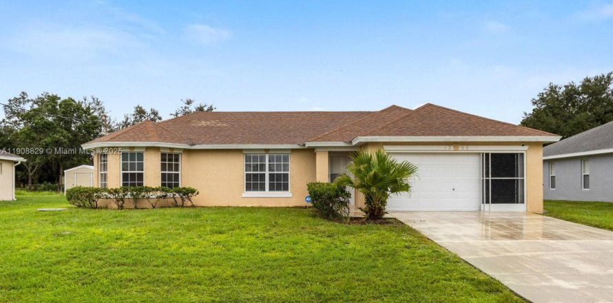 Casa en Port St. Lucie, Florida 4 dormitorios, 152.73 m2 № 1965317