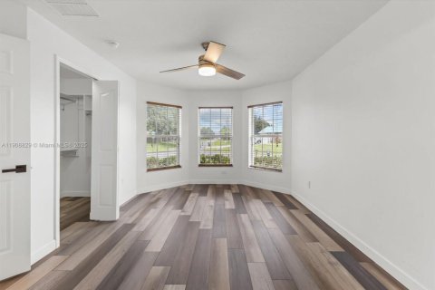 Casa en venta en Port St. Lucie, Florida, 4 dormitorios, 152.73 m2 № 1965317 - foto 13