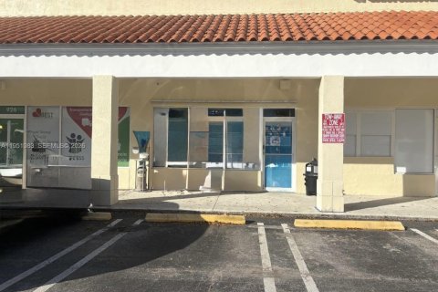 Коммерческая недвижимость в Майами, Флорида № 2006644