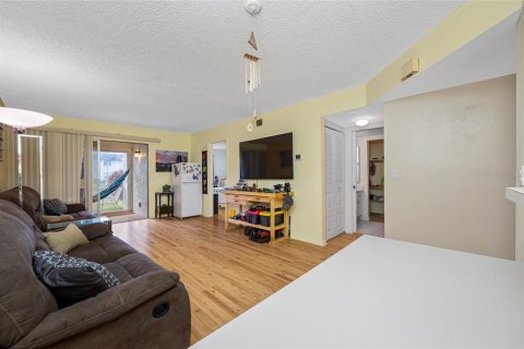 Condo in Largo, Florida, 1 bedroom  № 1684695 - photo 26