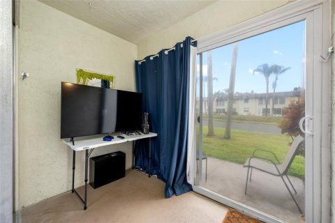 Condo in Largo, Florida, 1 bedroom  № 1684695 - photo 30