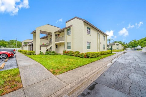 Condo in Largo, Florida, 1 bedroom  № 1684695 - photo 3