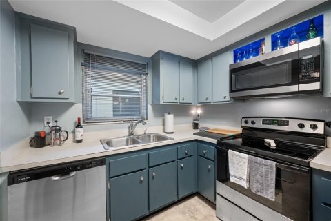 Condo in Largo, Florida, 1 bedroom  № 1684695 - photo 19