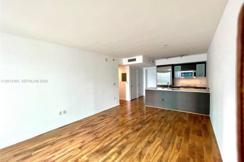 Condominio en alquiler en Miami, Florida, 1 dormitorio, 68.56 m2 № 2076454 - foto 8