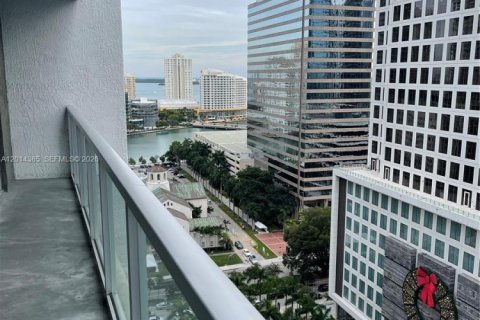 Condominio en alquiler en Miami, Florida, 1 dormitorio, 68.56 m2 № 2076454 - foto 16