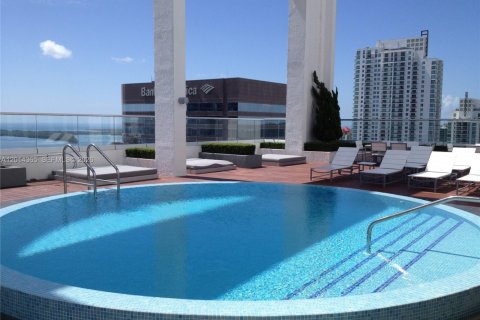 Condominio en alquiler en Miami, Florida, 1 dormitorio, 68.56 m2 № 2076454 - foto 6