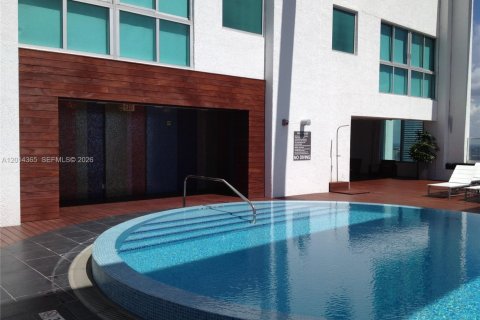 Condominio en alquiler en Miami, Florida, 1 dormitorio, 68.56 m2 № 2076454 - foto 7
