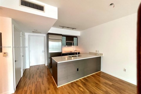 Condominio en alquiler en Miami, Florida, 1 dormitorio, 68.56 m2 № 2076454 - foto 10