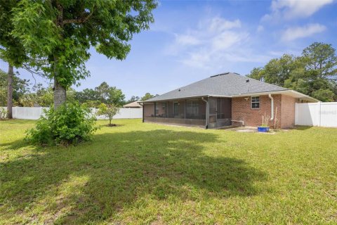 House in Palm Coast, Florida 4 bedrooms, 225.01 sq.m. № 2221295 - photo 7