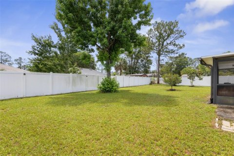 House in Palm Coast, Florida 4 bedrooms, 225.01 sq.m. № 2221295 - photo 8