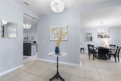 House in Palm Coast, Florida 4 bedrooms, 225.01 sq.m. № 2221295 - photo 12