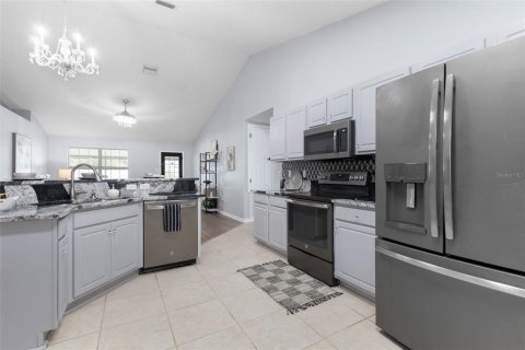 House in Palm Coast, Florida 4 bedrooms, 225.01 sq.m. № 2221295 - photo 22