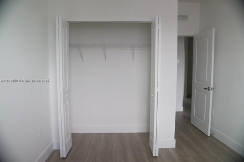 Townhouse in Homestead, Florida 3 bedrooms № 2035266 - photo 16