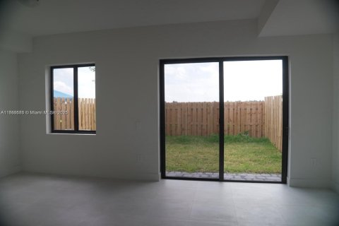 Townhouse in Homestead, Florida 3 bedrooms № 2035266 - photo 7