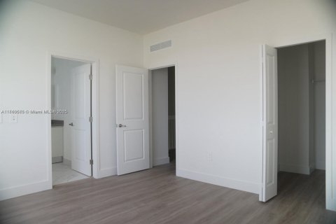 Townhouse in Homestead, Florida 3 bedrooms № 2035266 - photo 14