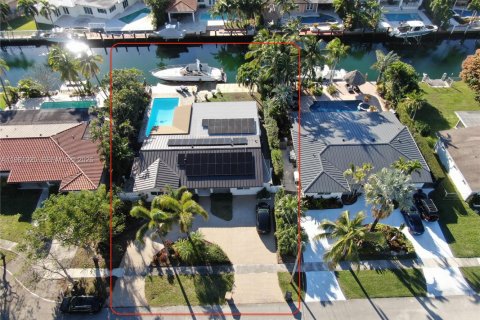 Casa en alquiler en North Miami, Florida, 4 dormitorios, 216.83 m2 № 2021836 - foto 22