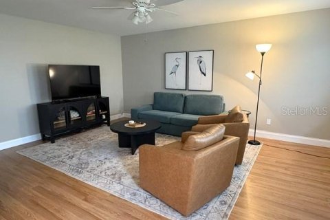 Copropriété à louer à Sun City Center, Floride: 2 chambres, 91.42 m2 № 2413732 - photo 5