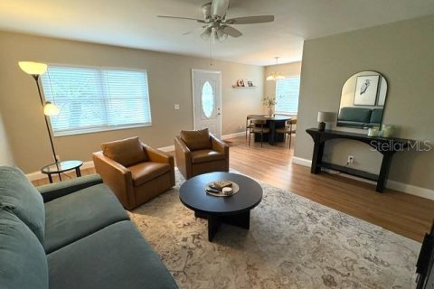 Copropriété à louer à Sun City Center, Floride: 2 chambres, 91.42 m2 № 2413732 - photo 8