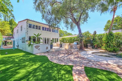 Villa ou maison à vendre à Coral Gables, Floride: 5 chambres, 244.24 m2 № 2059732 - photo 7