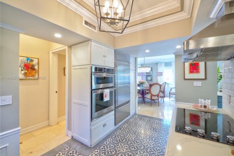 Villa ou maison à vendre à Coral Gables, Floride: 5 chambres, 244.24 m2 № 2059732 - photo 30