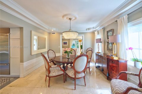 Villa ou maison à vendre à Coral Gables, Floride: 5 chambres, 244.24 m2 № 2059732 - photo 24
