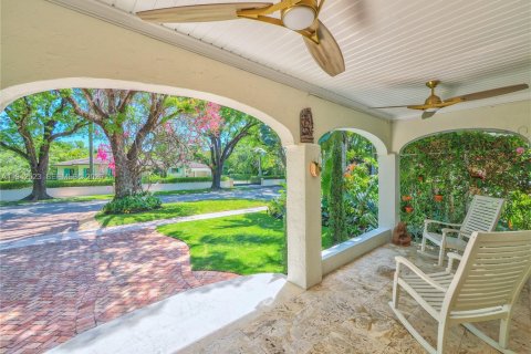 Villa ou maison à vendre à Coral Gables, Floride: 5 chambres, 244.24 m2 № 2059732 - photo 18