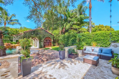 Villa ou maison à vendre à Coral Gables, Floride: 5 chambres, 244.24 m2 № 2059732 - photo 17