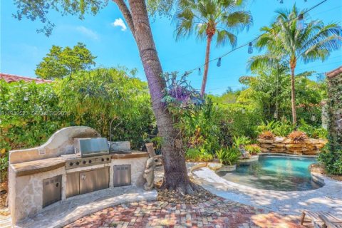 Villa ou maison à vendre à Coral Gables, Floride: 5 chambres, 244.24 m2 № 2059732 - photo 14