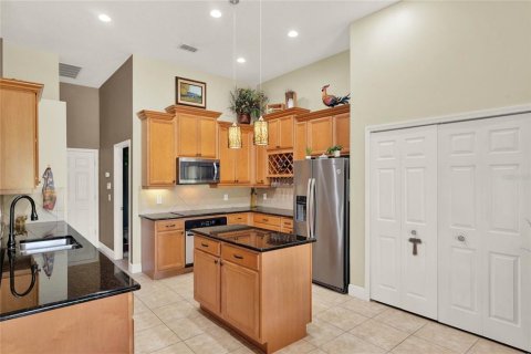 Casa en venta en Apopka, Florida, 4 dormitorios, 261.33 m2 № 2156883 - foto 10