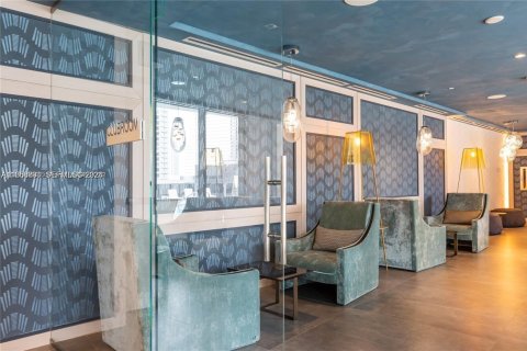 Condo in Miami, Florida, 1 bedroom  № 2017584 - photo 21