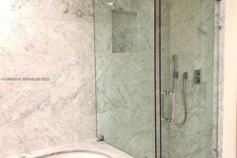 Condo in Miami, Florida, 1 bedroom  № 2017584 - photo 8