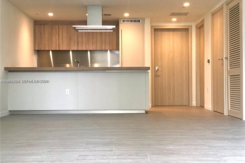 Condo in Miami, Florida, 1 bedroom  № 2017584 - photo 3