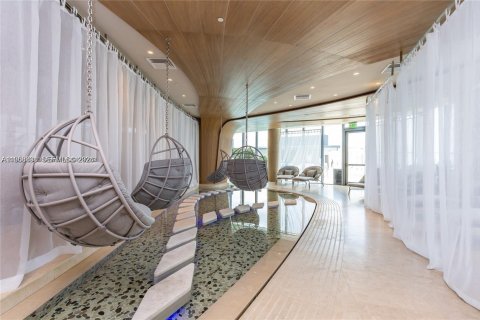 Condo in Miami, Florida, 1 bedroom  № 2017584 - photo 24