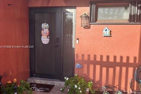 Townhouse in Pembroke Pines, Florida 3 bedrooms, 120.68 sq.m. № 1921328 - photo 4