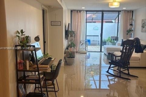 Townhouse in Pembroke Pines, Florida 3 bedrooms, 120.68 sq.m. № 1921328 - photo 25