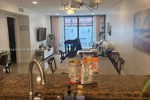 Townhouse in Pembroke Pines, Florida 3 bedrooms, 120.68 sq.m. № 1921328 - photo 20