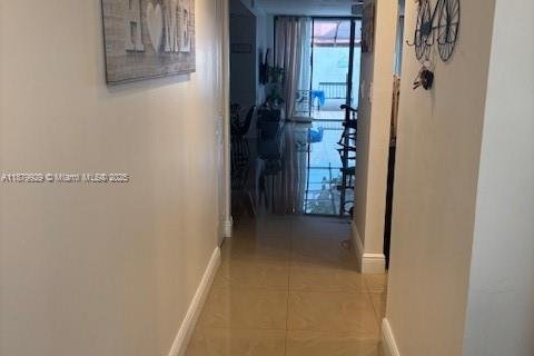 Townhouse in Pembroke Pines, Florida 3 bedrooms, 120.68 sq.m. № 1921328 - photo 7