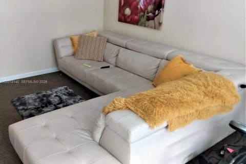 Condo in Sunny Isles Beach, Florida, 1 bedroom № 2076233 - photo 6