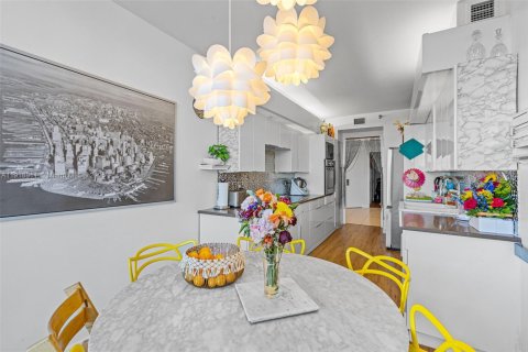 Купить кондоминиум в Авентура, Флорида 3 спальни, 220.18м2, № 1972116 - фото 20