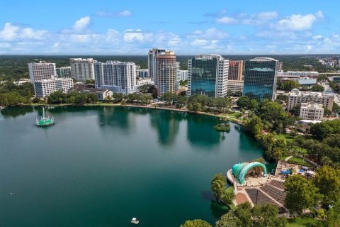 Villa ou maison à vendre à Orlando, Floride: 6 chambres, 298.49 m2 № 2208312 - photo 2
