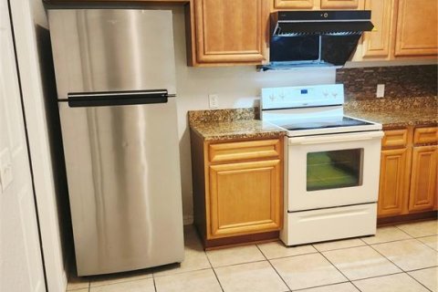 Villa ou maison à louer à Oxford, Floride: 3 chambres, 179.21 m2 № 1816671 - photo 10