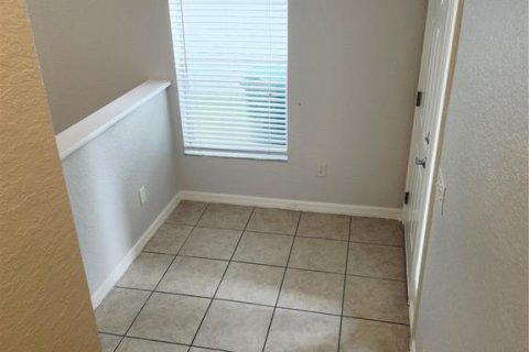 Villa ou maison à louer à Oxford, Floride: 3 chambres, 179.21 m2 № 1816671 - photo 4