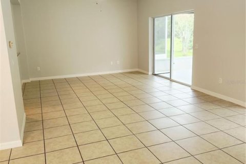 Villa ou maison à louer à Oxford, Floride: 3 chambres, 179.21 m2 № 1816671 - photo 6